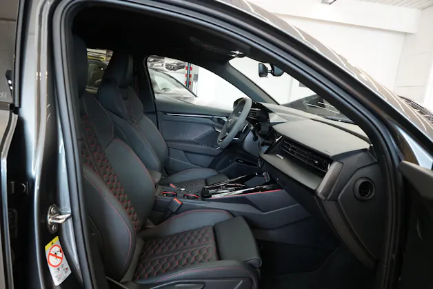 Audi RS3 Limousine 2.5 TSI quattro S-tronic