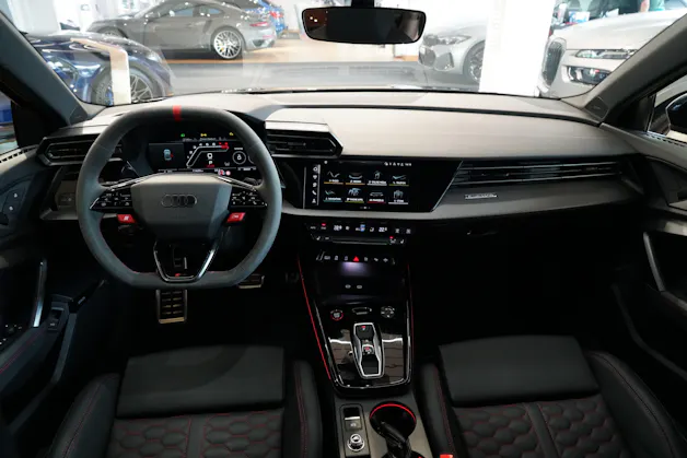 Audi RS3 Limousine 2.5 TSI quattro S-tronic