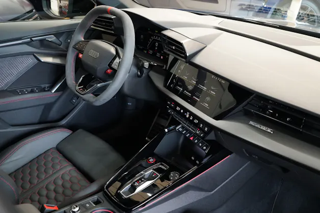 Audi RS3 Limousine 2.5 TSI quattro S-tronic