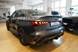 Audi RS3 Limousine 2.5 TSI quattro S-tronic
