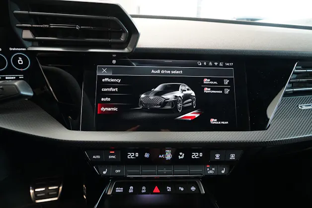 Audi RS3 Limousine 2.5 TSI quattro S-tronic