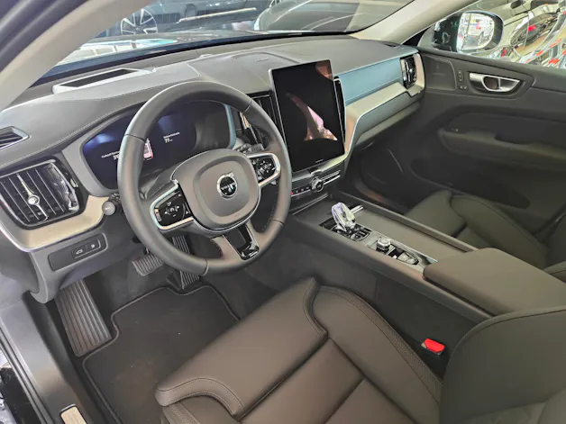 VOLVO XC60 T8 eAWD PluginHybrid Ultra Dark Geartronic