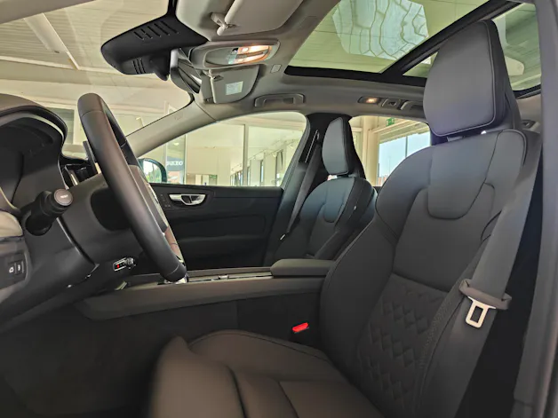 VOLVO XC60 T8 eAWD PluginHybrid Ultra Dark Geartronic