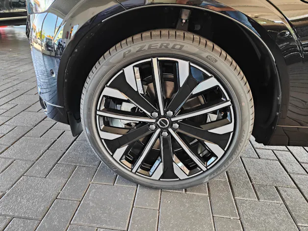 VOLVO XC60 T8 eAWD PluginHybrid Ultra Dark Geartronic