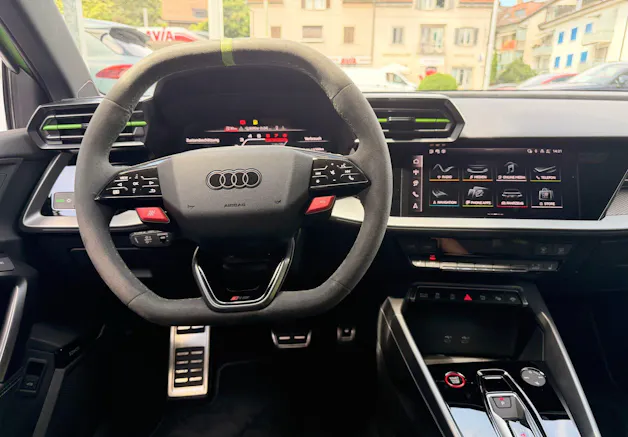 Audi RS3 SPORTBACK 2.5 400 PS TFSI QUATTRO *** TOP AUSSTATTUNG ***