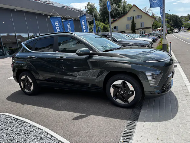 HYUNDAI Kona EV 65.4 kWh Amplia