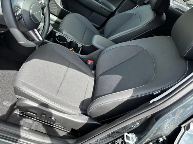 HYUNDAI Kona EV 65.4 kWh Amplia