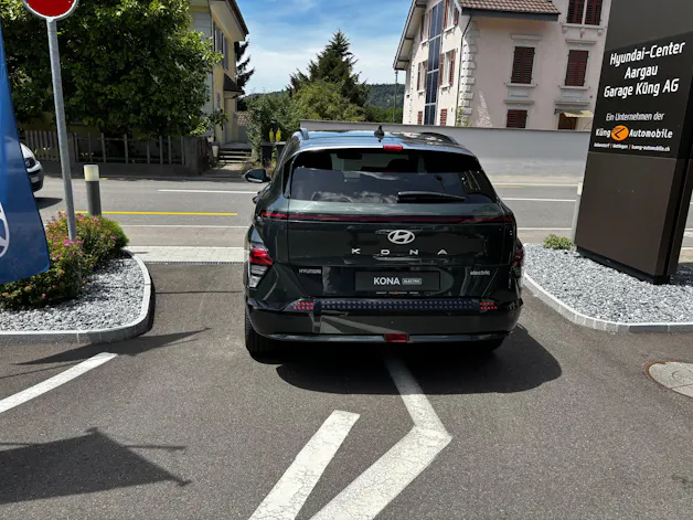 HYUNDAI Kona EV 65.4 kWh Amplia