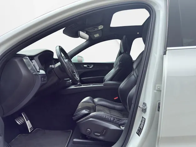 VOLVO XC60 D4 AWD R-Design Geartronic