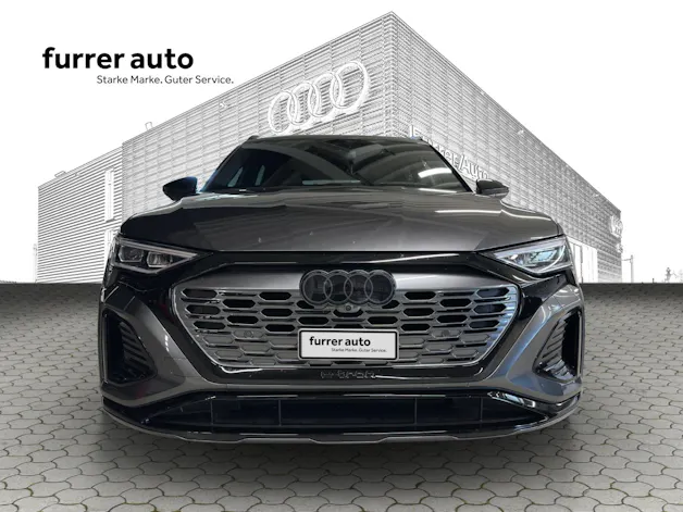 AUDI Q8 55 e-tron Black Edition quattro