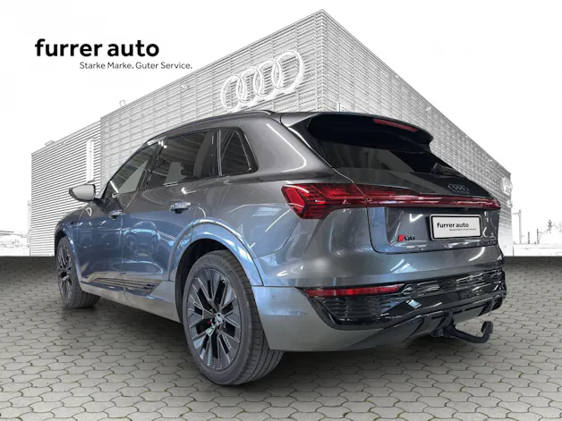 AUDI Q8 55 e-tron Black Edition quattro