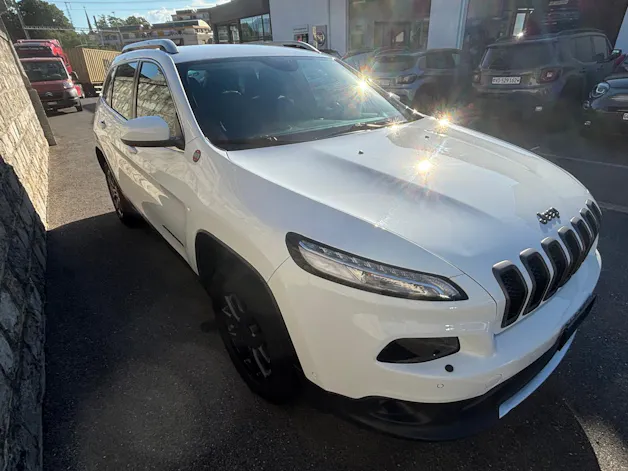 Jeep Cherokee 2.2TD Longitude Sw- Black Ed. AWD 9ATX