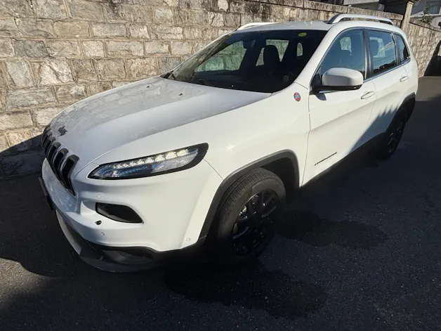 Jeep Cherokee 2.2TD Longitude Sw- Black Ed. AWD 9ATX