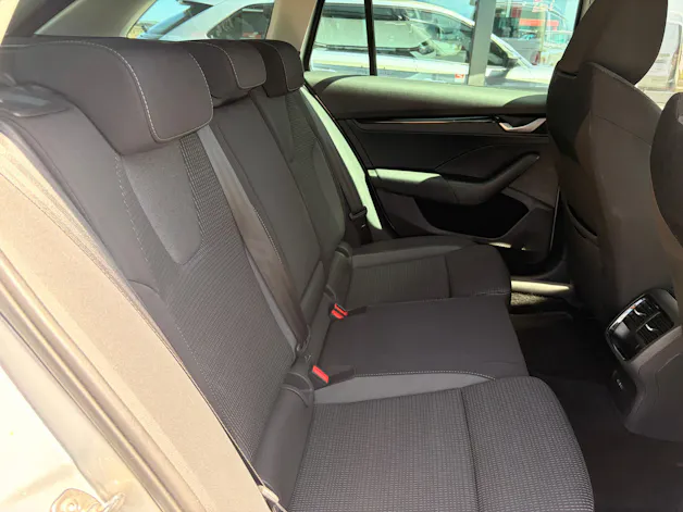 Škoda Octavia Combi 1.5 TSI mHEV DSG Dynamic