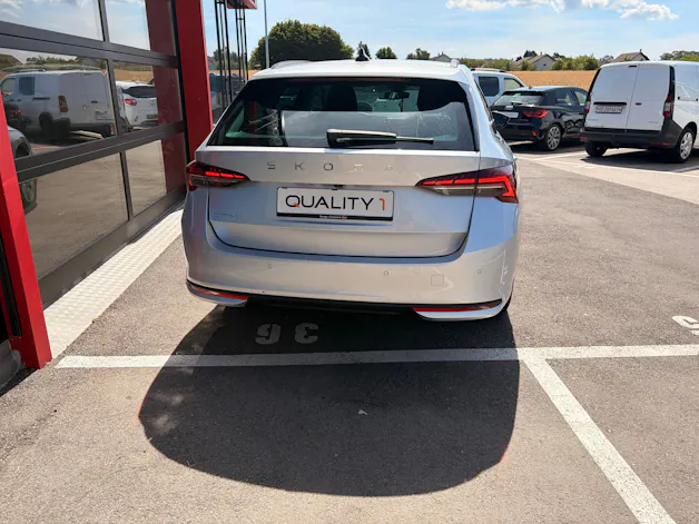 Škoda Octavia Combi 1.5 TSI mHEV DSG Dynamic