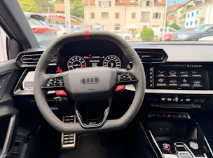 Audi RS3 SPORTBACK 2.5 400 PS TFSI QUATTRO *** RS SCHALENSITZE ***