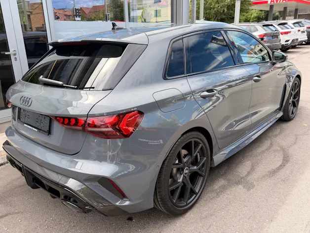 Audi RS3 SPORTBACK 2.5 400 PS TFSI QUATTRO *** RS SCHALENSITZE ***