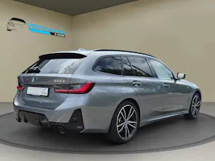 BMW 330e x DriveTouring Steptronic M Sport Pro