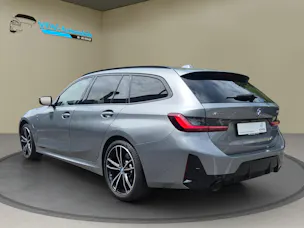 BMW 330e x DriveTouring Steptronic M Sport Pro