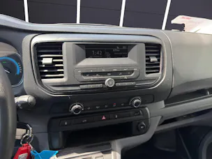 PEUGEOT Expert 50 KWh Pro standard