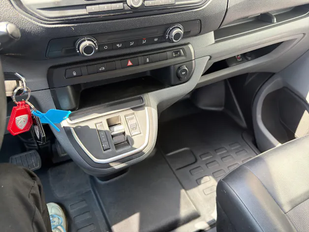 PEUGEOT Expert 50 KWh Pro standard