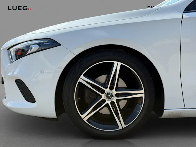 MERCEDES-BENZ A 180 Night Star 7G-DCT