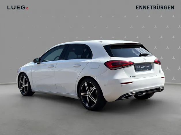 MERCEDES-BENZ A 180 Night Star 7G-DCT