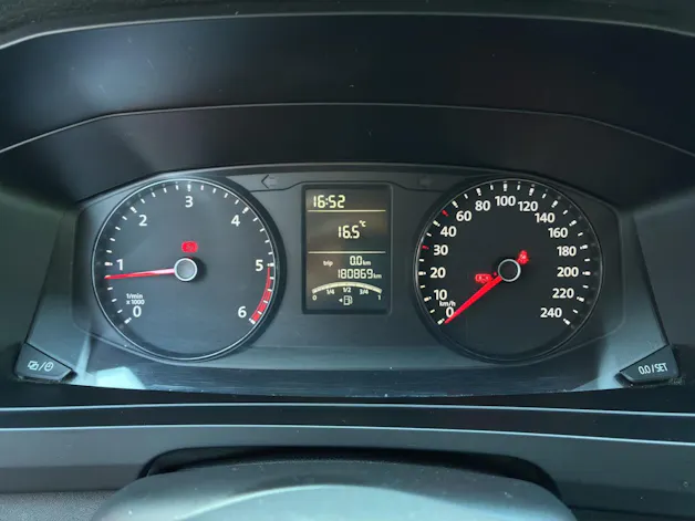 VW T6 2.0 TDI Entry