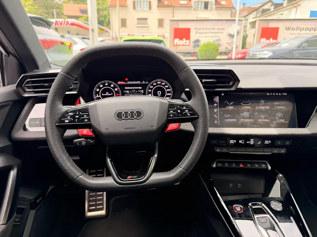 Audi RS3 SPORTBACK 2.5 400 PS TFSI QUATTRO *** RS SCHALENSITZE ***