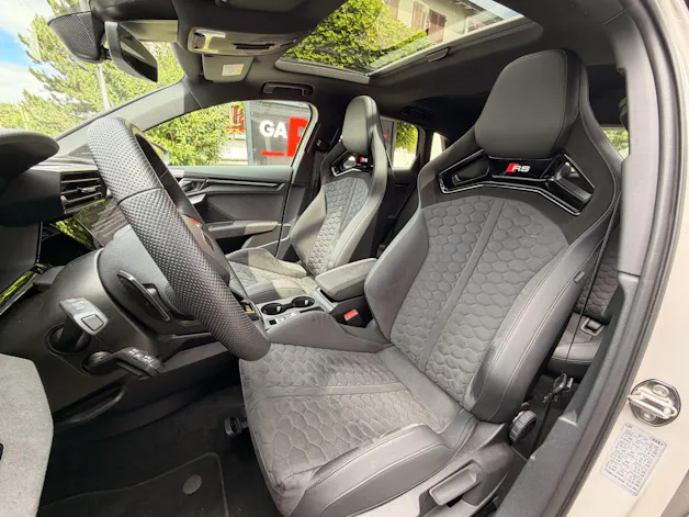 Audi RS3 SPORTBACK 2.5 400 PS TFSI QUATTRO *** RS SCHALENSITZE ***