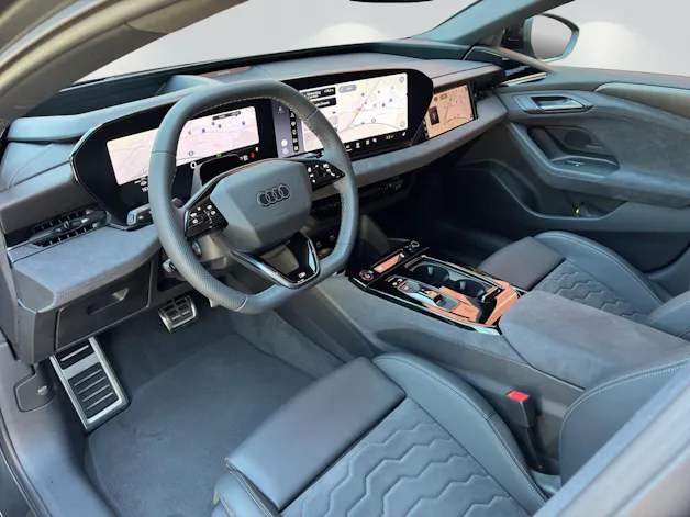 Audi A6 Avant e-tron quattro