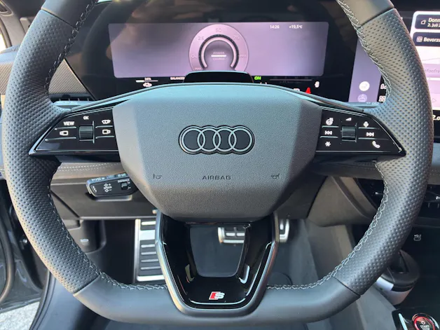 Audi A6 Avant e-tron quattro