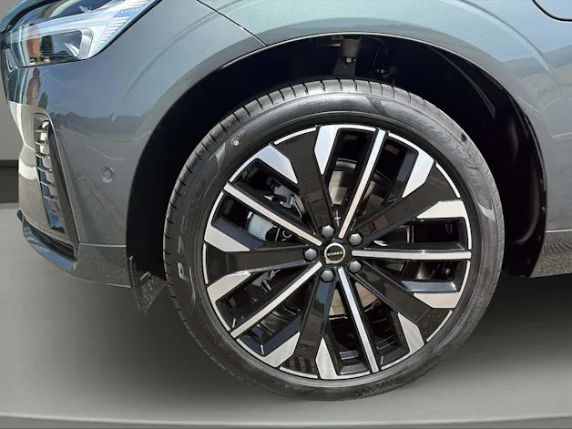 Volvo XC60 T8 eAWD PluginHybrid Ultra Dark Geartronic