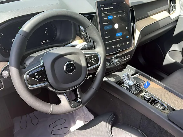 Volvo XC60 T8 eAWD PluginHybrid Ultra Dark Geartronic