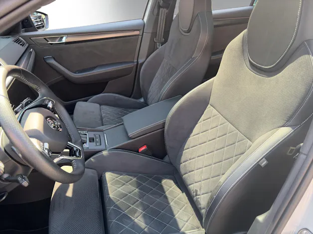SKODA Superb 2.0 TSI SportL 4x4