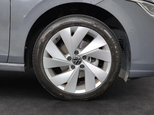 VW Golf 1.5 e TSI mHEV Life DSG