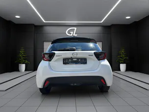 Mazda 2 Hybrid Centre-line