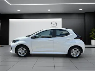 Mazda 2 Hybrid Centre-line