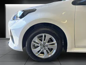 Mazda 2 Hybrid Centre-line