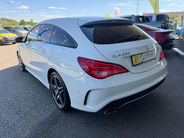 Mercedes-Benz CLA Shooting Brake 250 AMG Line 7G-DCT 4Matic