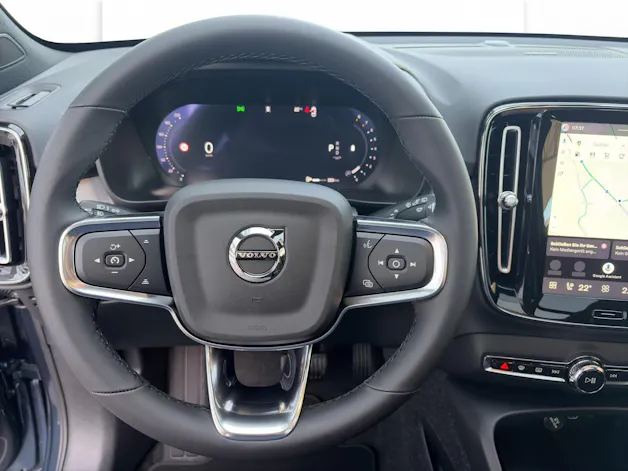 VOLVO XC40 2.0 B4 MH Black Edition