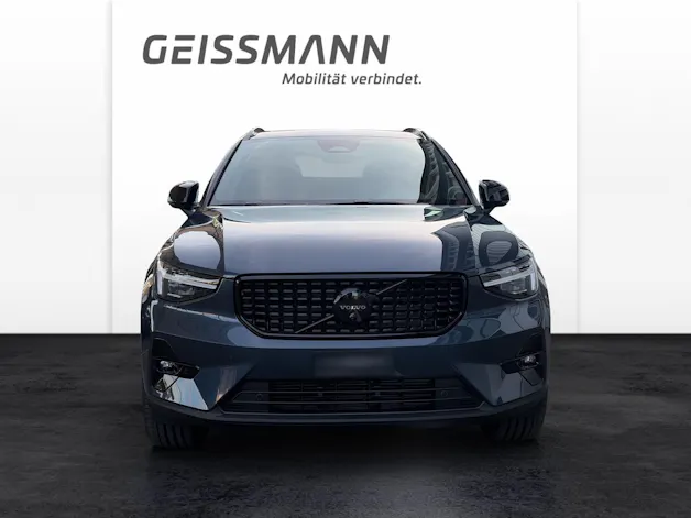VOLVO XC40 2.0 B4 MH Black Edition