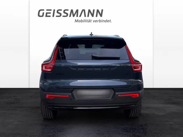 VOLVO XC40 2.0 B4 MH Black Edition