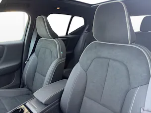 Volvo XC40 2.0 B4 MH Black Edition