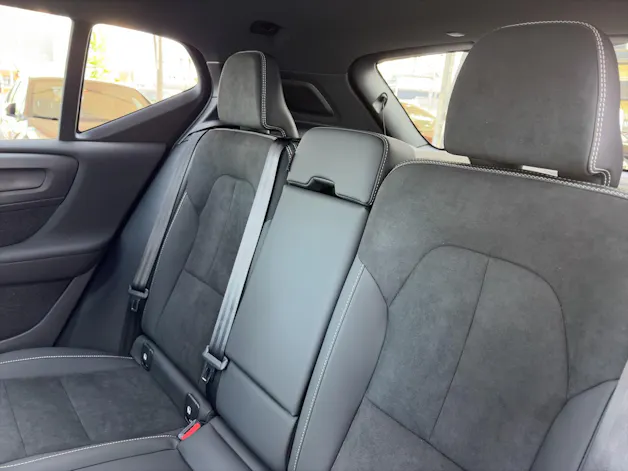 VOLVO XC40 2.0 B4 MH Black Edition