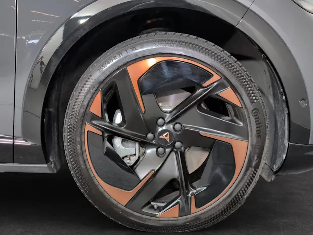 Cupra Tavascan Type 9 77 kWh Adrenaline