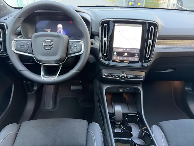 Volvo EX40 Twin Black Edition AWD