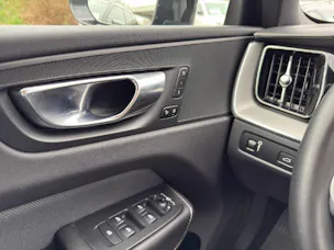 Volvo XC60 2.0 B5 MH R-Design AWD