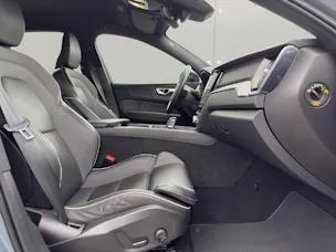 Volvo XC60 2.0 B5 MH R-Design AWD