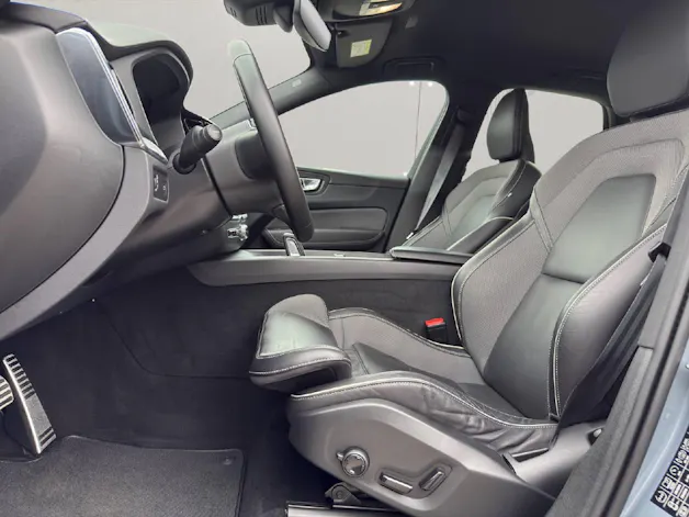 Volvo XC60 2.0 B5 MH R-Design AWD